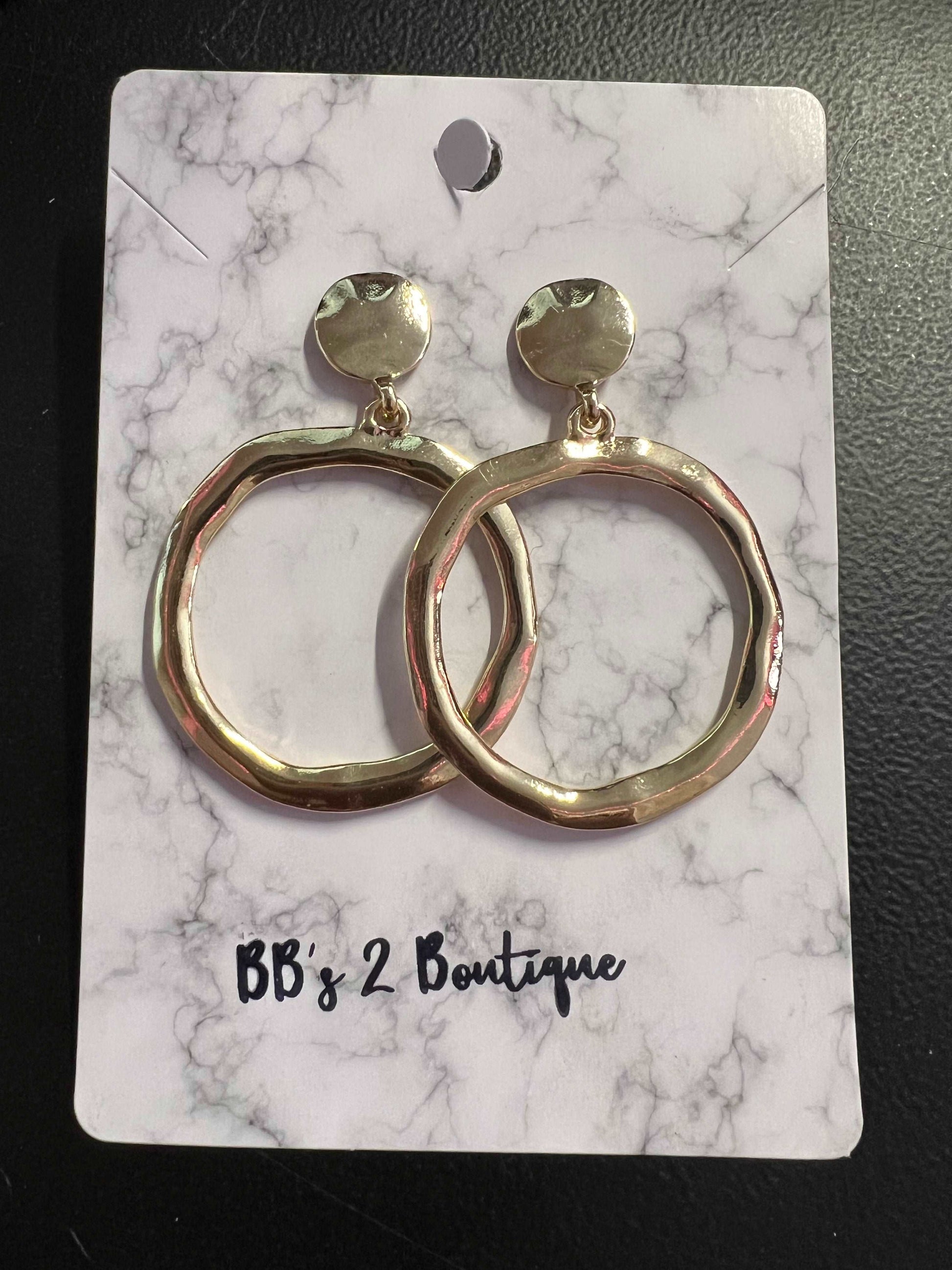 Gold Elegant Circle Earrings